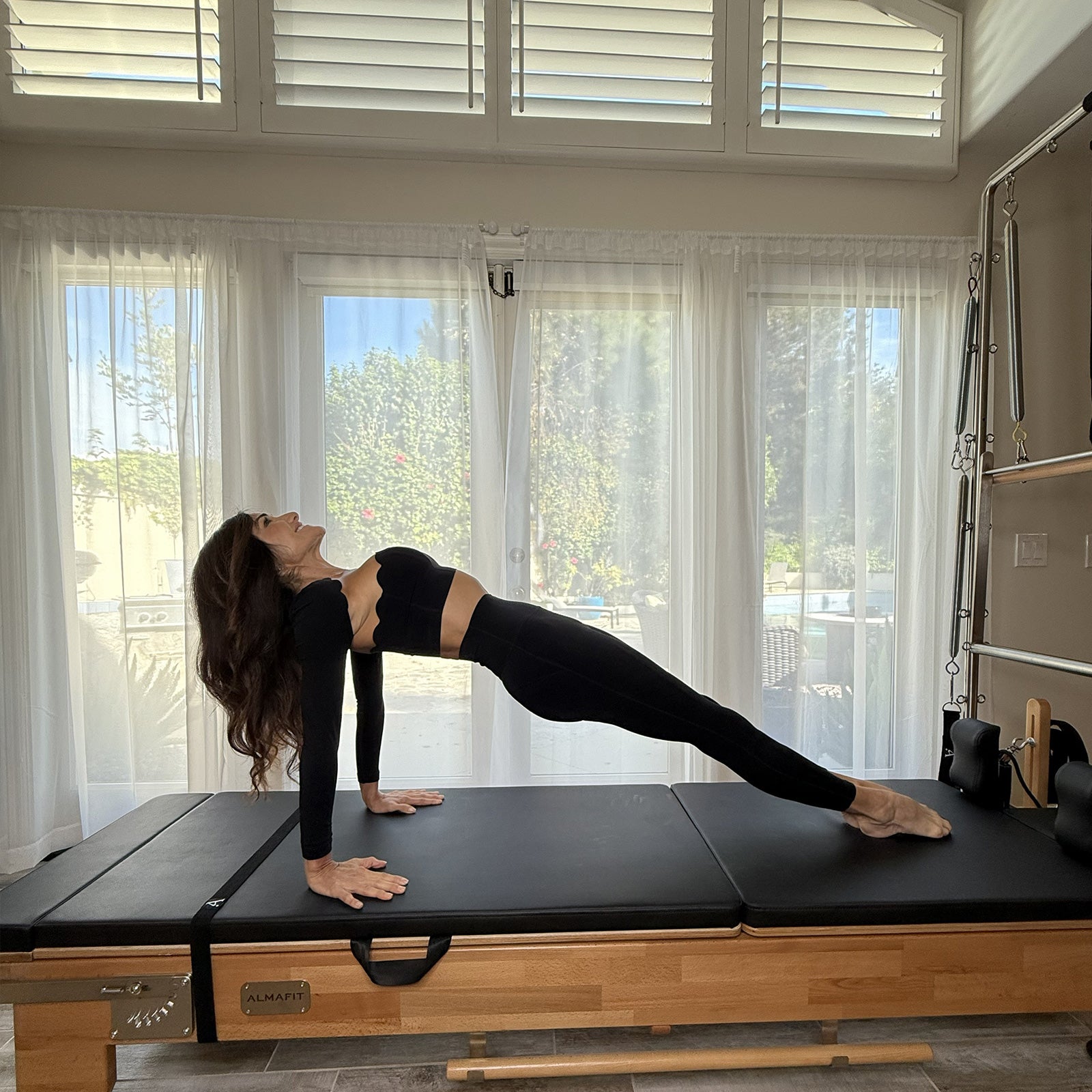 Live 1-on-1 Pilates Coaching with Lisa Hubbard